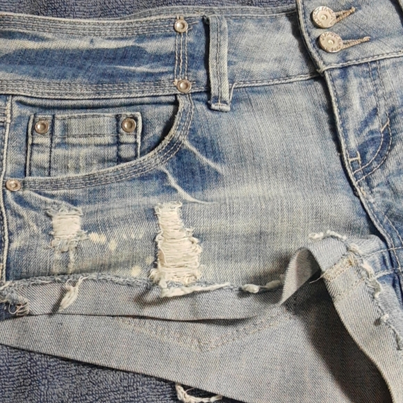 Ladies Shorts - Picture 7 of 13